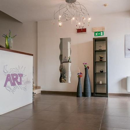 Residence Art Rimini Bagian luar foto