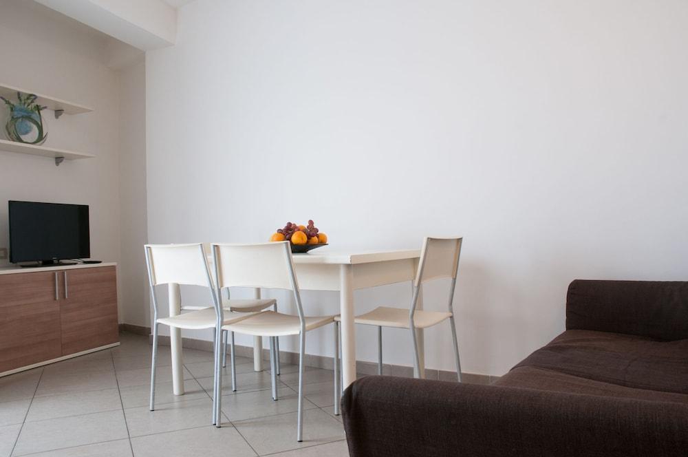 Residence Art Rimini Bagian luar foto