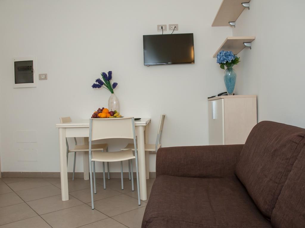 Residence Art Rimini Bagian luar foto
