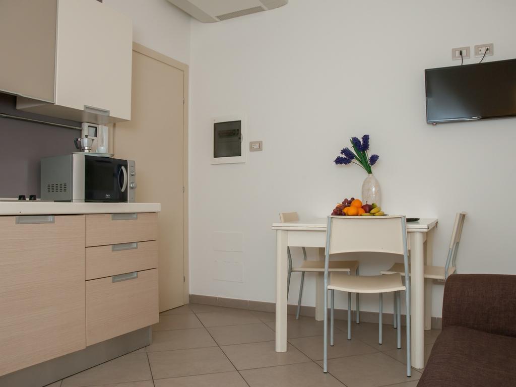 Residence Art Rimini Bagian luar foto