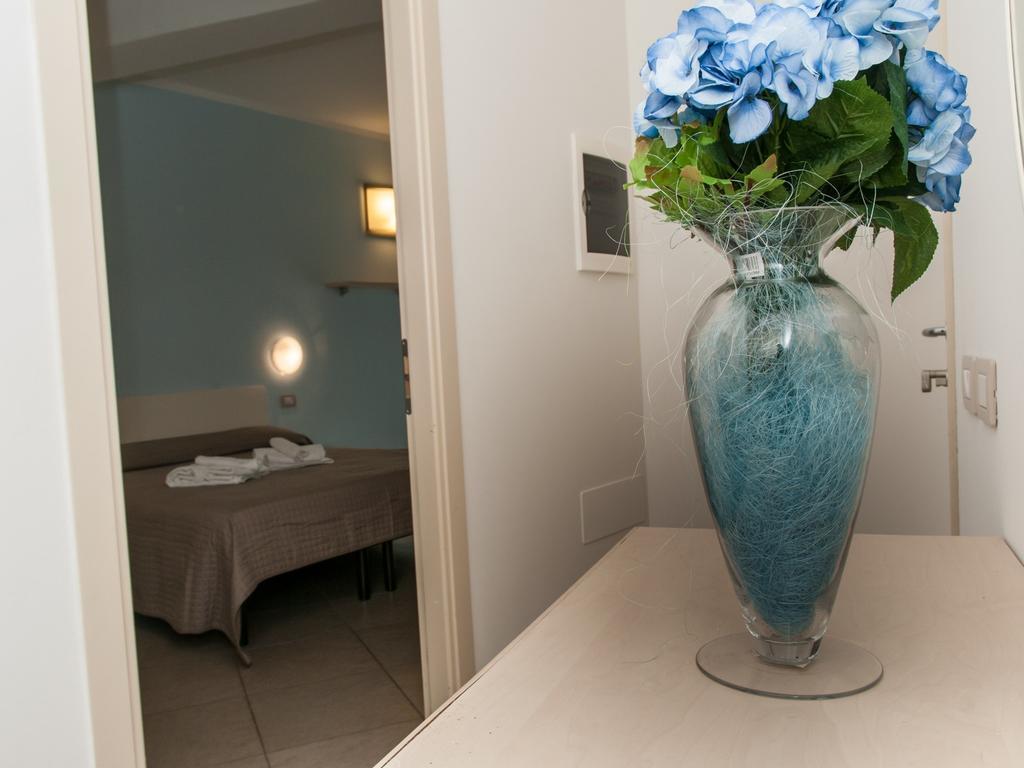 Residence Art Rimini Bagian luar foto