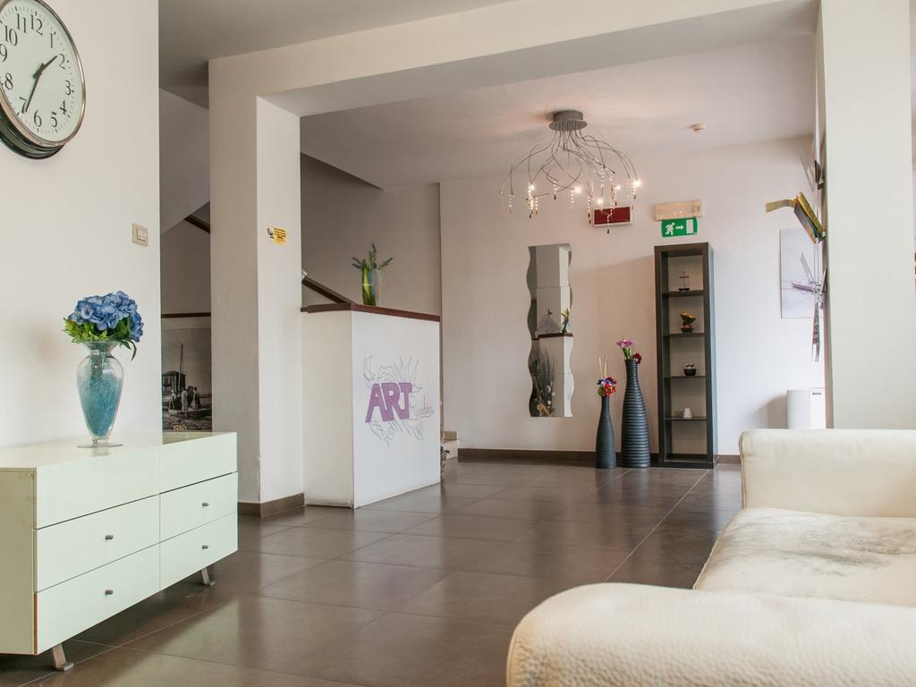 Residence Art Rimini Bagian luar foto